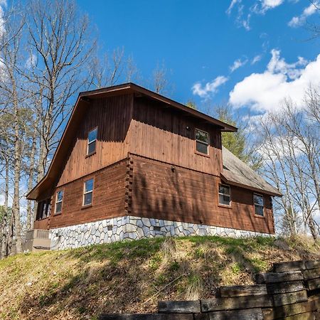 Dudley III By Avantstay Cosy Mountain Home W Hot Tub Great Views พิเจนฟอร์จ ภายนอก รูปภาพ